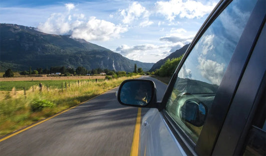 6 Advantages of Using a Roof Bar for Long Road Trips